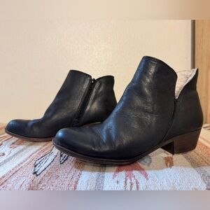 Lucky Brand Black Leather Sherpa Lined Ankle Booties 9